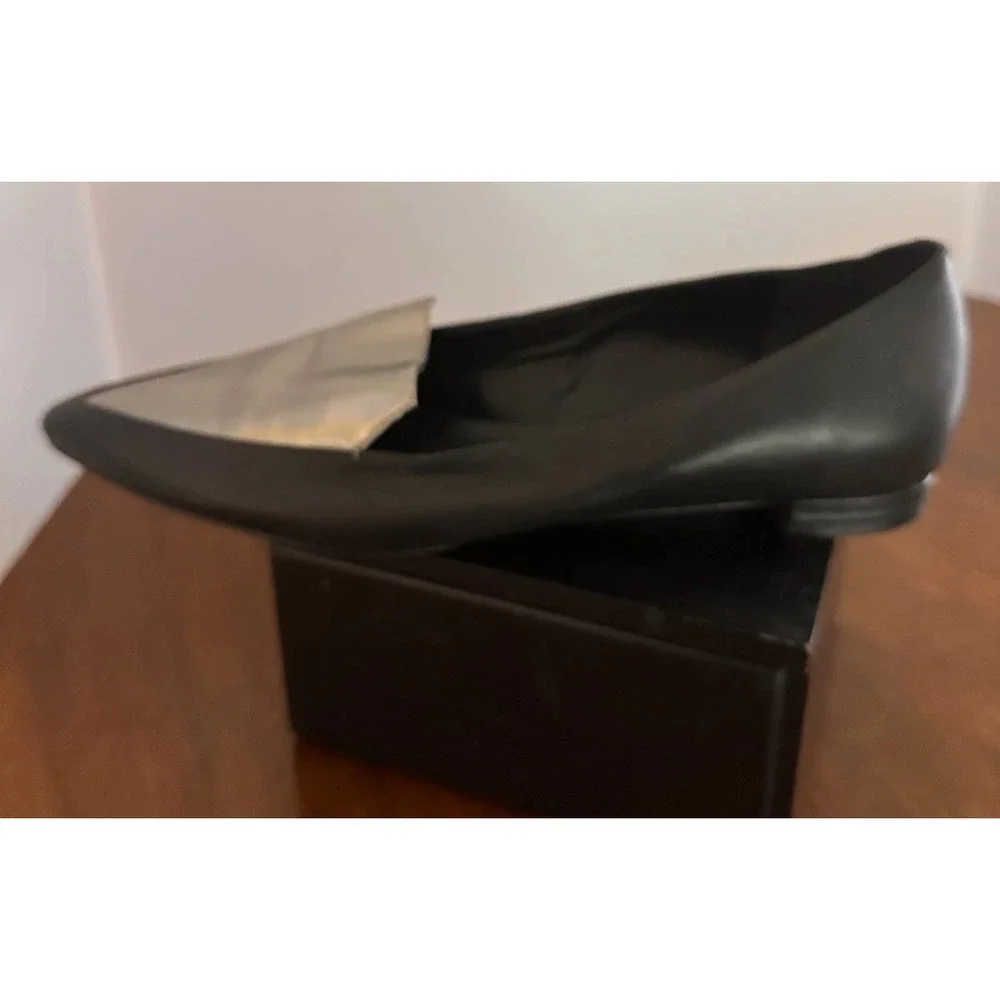 Nine West Pointed‎ Black Metallic Silver Flat Shoes Size 8.5 Dressy Professional